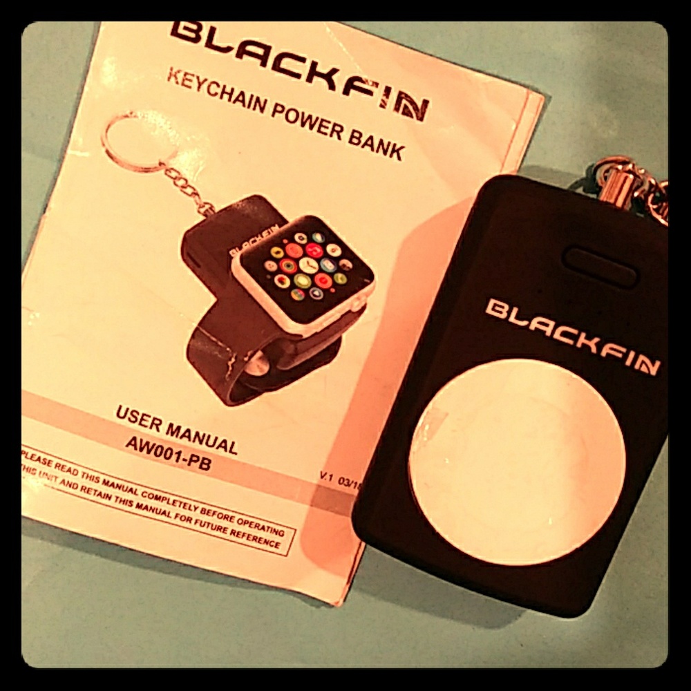 BNWT but no box Blackfin APPLE WATCH charging keyc